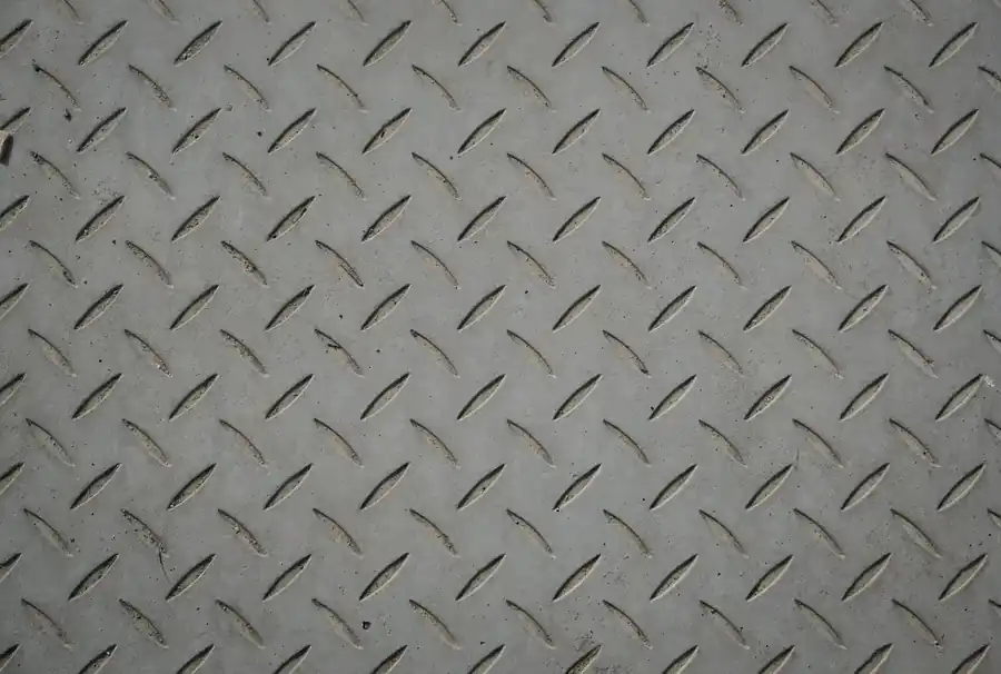 Stainless chequered plate with diamond tread pattern
